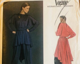 UNCUT Gianni Versace Vogue Sewing Pattern 2702 Shaped Back Tunic & Harem Pants Narrow Ankle Vintage Size 12 Bust 34"