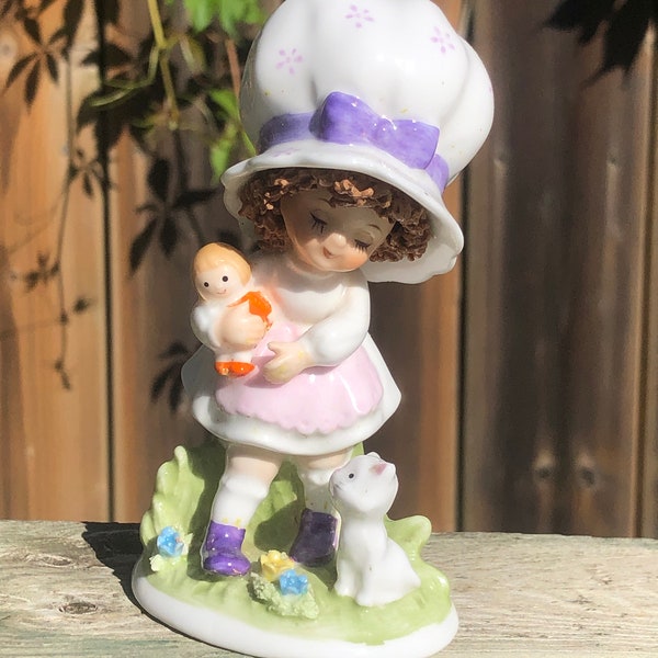 Spaghetti Hair Mop Cap Girl Figurine with Doll and Cat Vintage Maruri Masterpiece Bone China Made in Taiwan 4 1/2" Tall