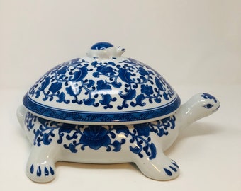 Vintage Bombay Company Hand Painted Turtle Blue & White Chinoiserie Porcelain Turtle with Baby Turtle on Lid Tureen Base and Lid