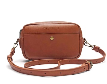 The Bowie Pack Convertible Crossbody Purse Fanny Pack in Camel