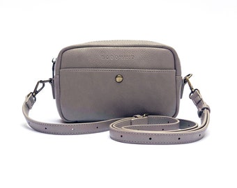 The Bowie Pack Convertible Crossbody Purse Fanny Pack in Stone