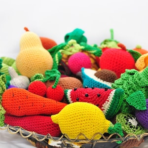 Amigurumi Pattern. 35 Crochet Play Food Patterns. Crochet Pattern Book. Crochet Toy Pattern. Crochet Fruit. Crochet Vegetable.
