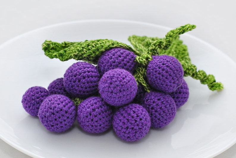 Crochet grapes pattern