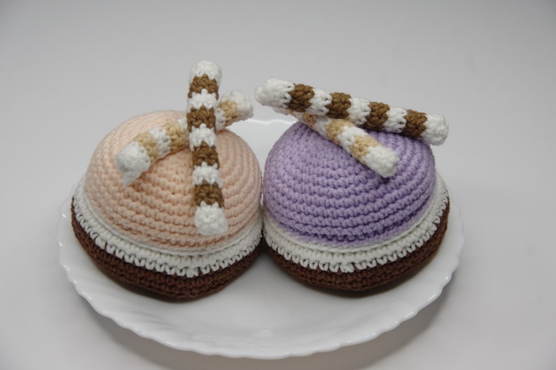 Crochet play food, crochet pastry pattern, crochet fruit, crochet vegetables, crochet food pattern,play kitchen crochet patterns.