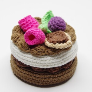 Crochet play food, crochet pastry pattern, crochet fruit, crochet vegetables, crochet food pattern,play kitchen crochet patterns.