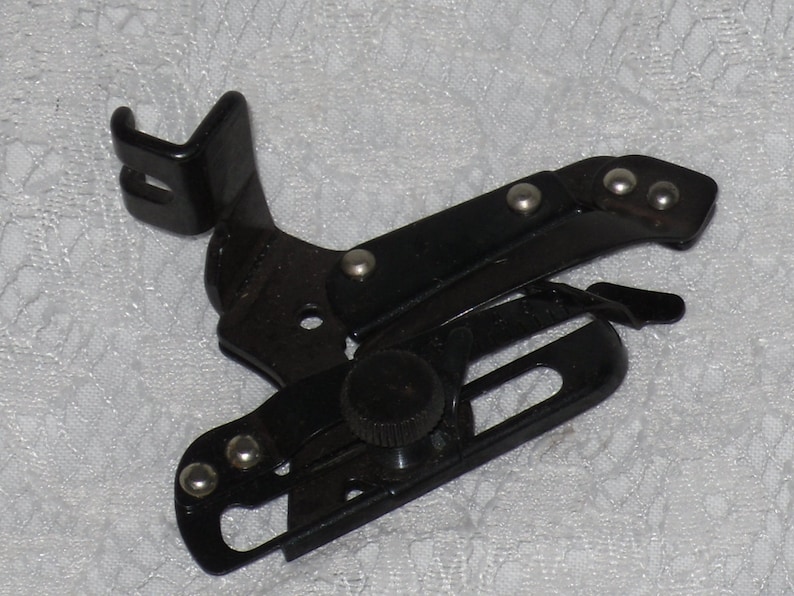 Singer Adjustable Hemmer Foot Attachment 35931 Low Shank Featherweight