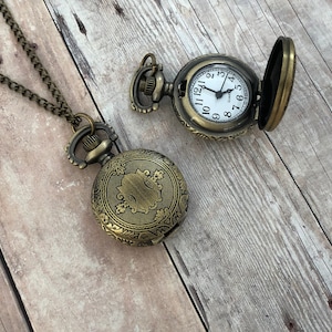 Victorian Style Bronze Shield Pocket Watch Necklace Vintage Bronze Door Antique Pocketwatch Pendant Necklace Chain & Battery Included 199