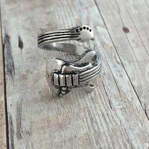 Adjustable Guitar Ring Antique Silver Color Spoon Ring Adjustable Wrap Ring Electric Rock Guitar Wraparound Silver Ring (065)