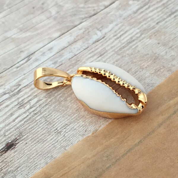 24K Gold Plated Real Shell Pendant Gold Trim Sea Shell Puka Charm Pendant Vintage Boho Pendant With Gold Loop Attachment 006