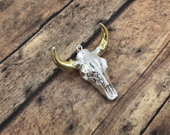 Silver And Gold Longhorn Skull Pendant Silver Plated Cattle Bull Skull Tombstone Charm Longhorn Vintage Western Pendant With Loop 182