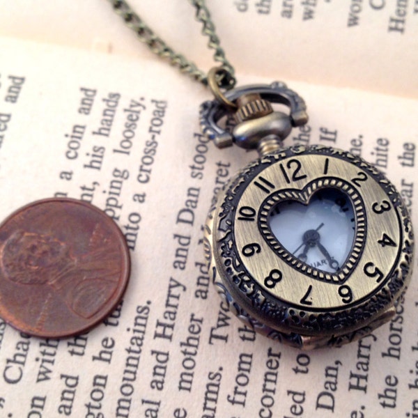 Darling Vintage Heart Pocket Watch Necklace Vintage Style Heart Door With CHAIN & BATTERY INCLUDED 218