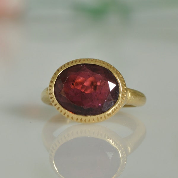 18k Gold Gemstone Ring, Solid Gold Ring for Women, January Birthstone, Gift for Her, Garnet Oval Ring, Solitaire Gold Ring, 18k Gold Ring