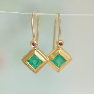 18k Gold Earring,Emerald Gold Earring,Green Emerald Earring,Square Dangle Earring,Ruby and Emerald Earring,Earring for Woman
