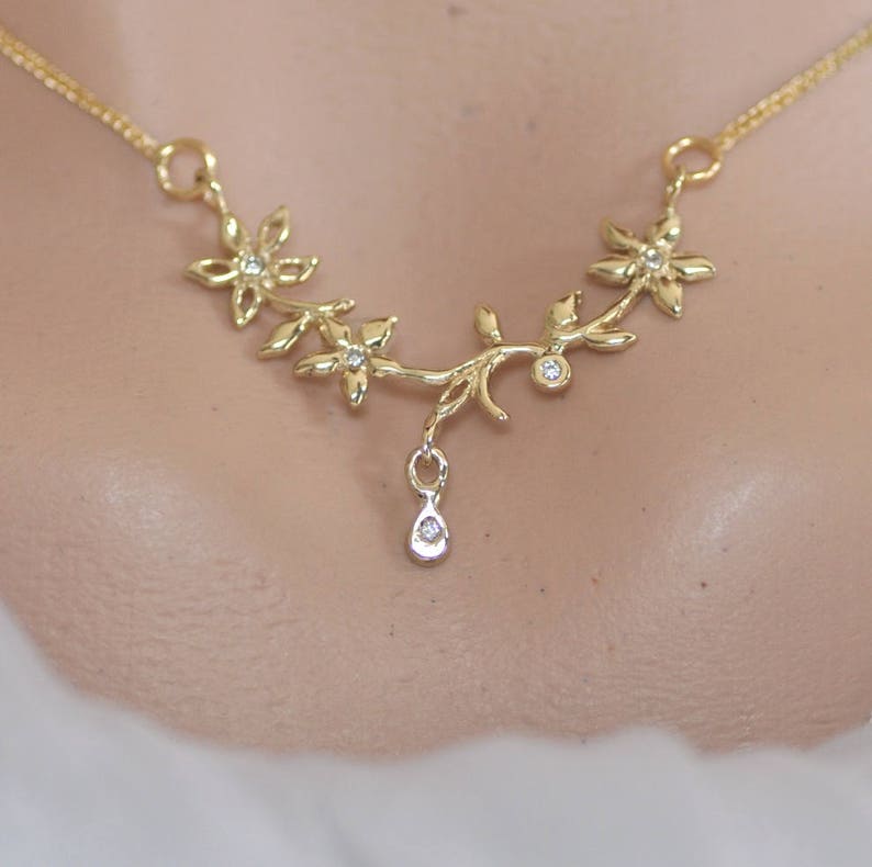 Flower Gold Necklace Dainty Gold Necklace 14K Gold Necklace Etsy