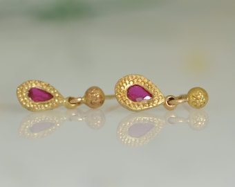18k Gold Earring,18k Gold Ruby Earring,Gold Stud Earring,Ruby Earring for Woman,Handmade Earrings,Teardrop Ruby,Gift For Mom,July Birthstone