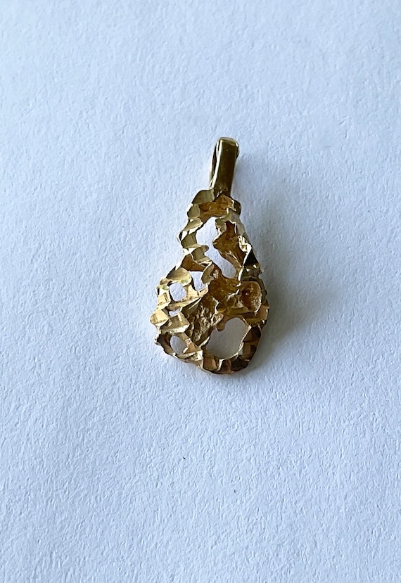 14K Yellow Gold Diamond Cut Teardrop Shaped Pendan