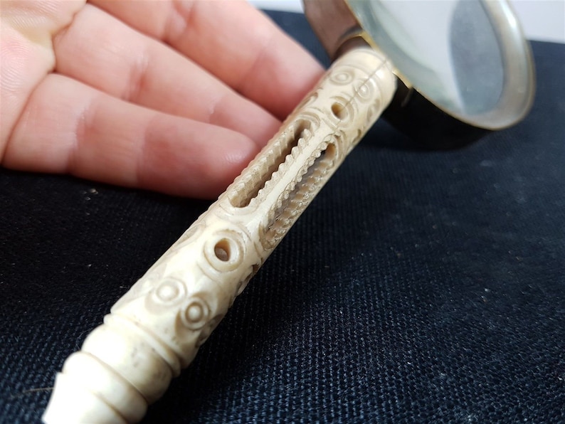 Antique Magnifying Glass Carved Bovine Cow Bone Hand Held Victorian 1800/'s