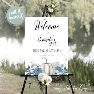 Letrero de bienvenida para despedida de soltera de otoño, decoración floral de calabaza blanca y azul polvoriento, imprimible