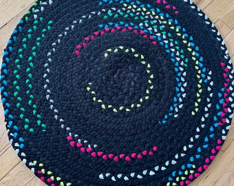Round rug diameter 28" from t-shirts. Handmade