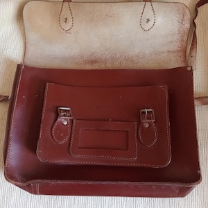 Sacoche en cuir. cartable