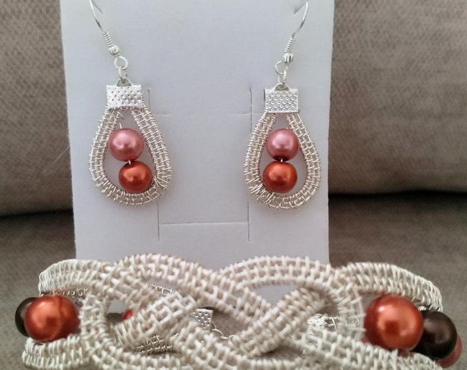 Stunning Celtic design wire wrapped jewellery set with pearls
