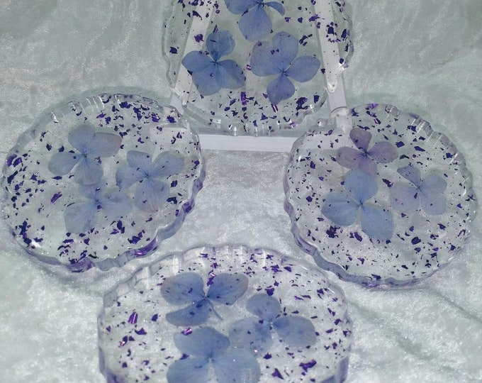 Beautiful coasters made with real hydrangea flowers and purple flakes