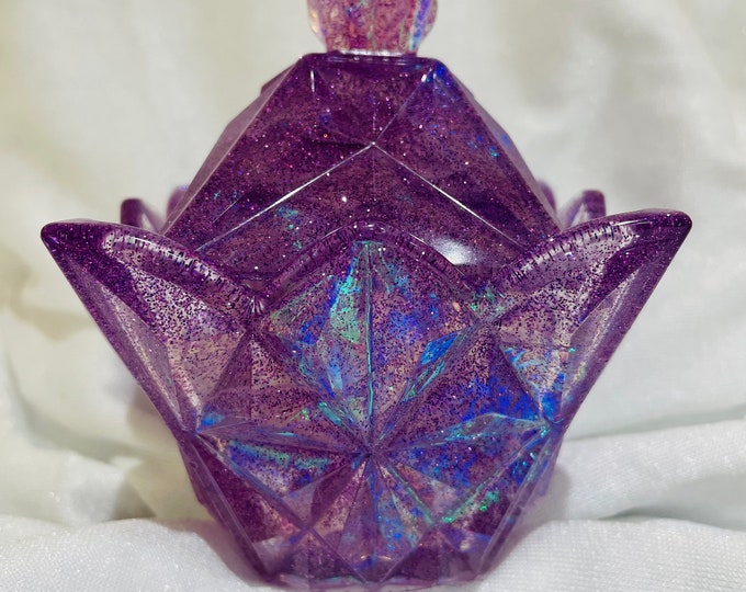 Stunning Aurora Borealis look trinket holder