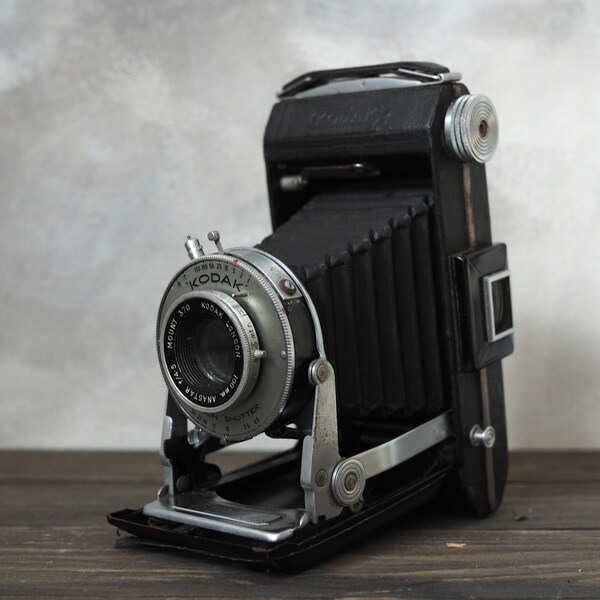 Vintage KODAK camera  Six-20 Folding Camera w/ 100mm f4.5 Lens, Kodak London, Folding Bellows Camera, antique