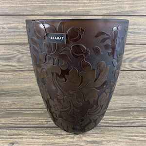 9&quot; Amber E18HTEEN 18 Karat Damask Etched Flowers Vase NEW Unused