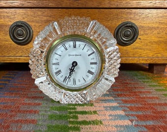 Reloj de sobremesa antiguo de cristal de plomo Tyrone