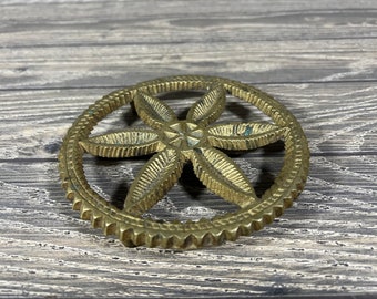 Brass Pinwheel Footed Metal Trivet