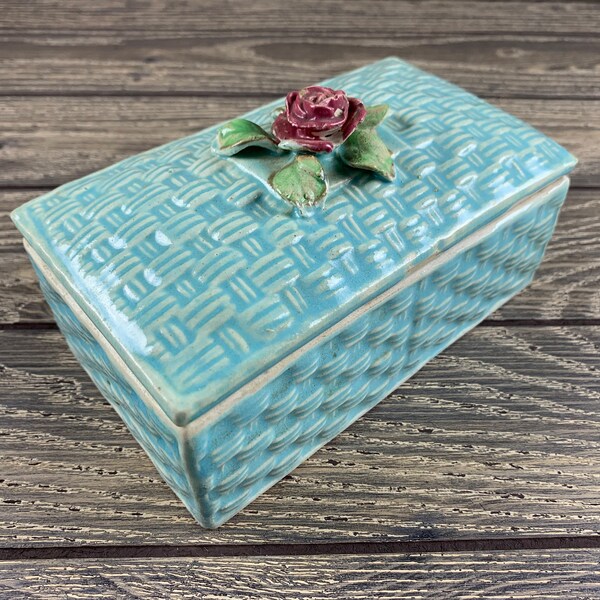 Turquoise Pottery Basketweave Thatched Box w/Rose Lid Made in Japan