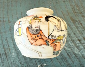 Jarrón chino antiguo pintado a mano de 8,9 cm