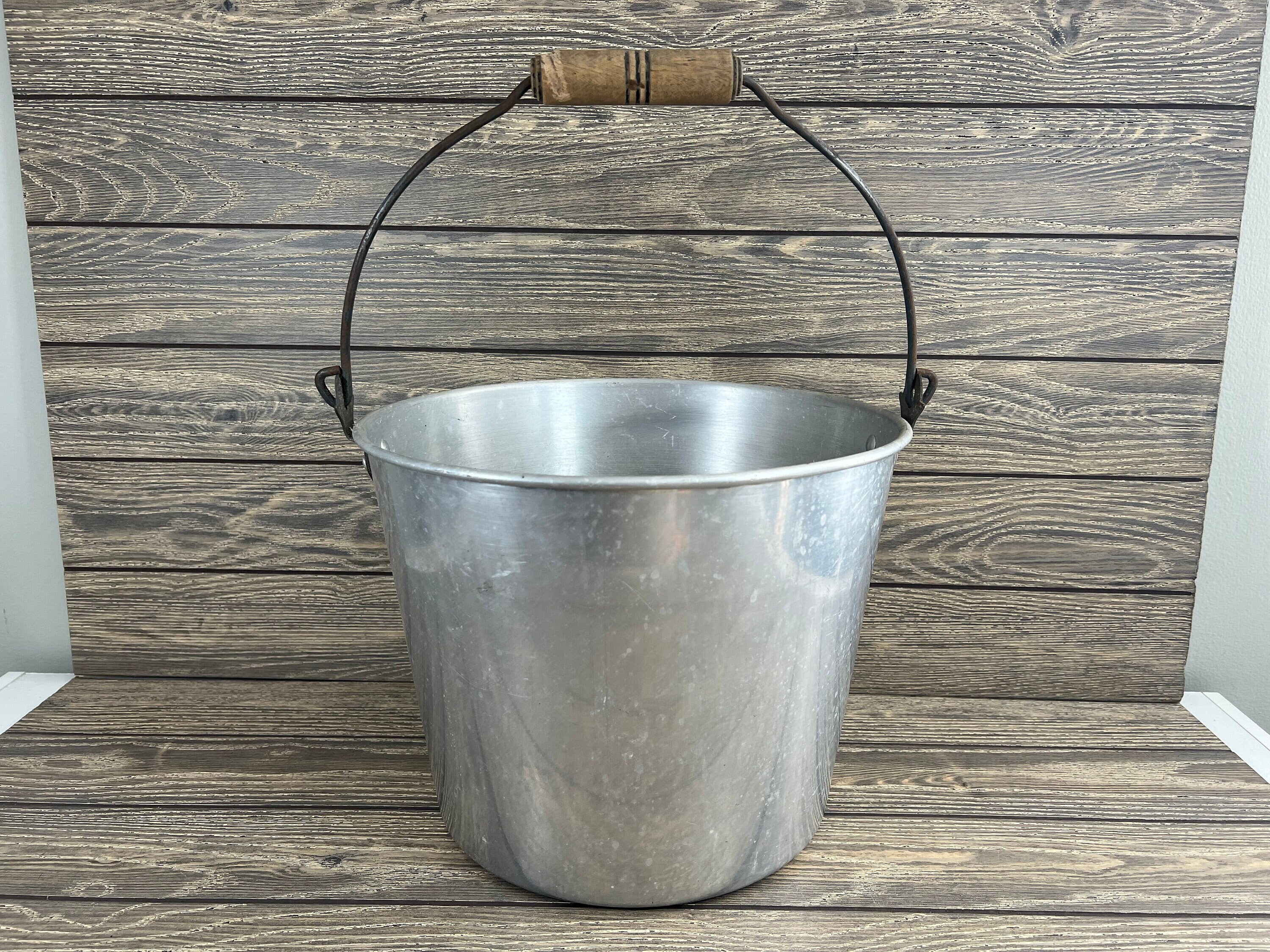 Vintage Used Old Metal Wire Handle Rustic Small Bucket Pail Decorative