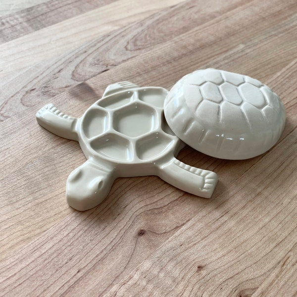 Handmade Ceramic Paint Palette; Sea Turtle with Shell Cup Design