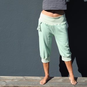 Organic jogging pants 3/4 calf length women light green organic jersey size 34
