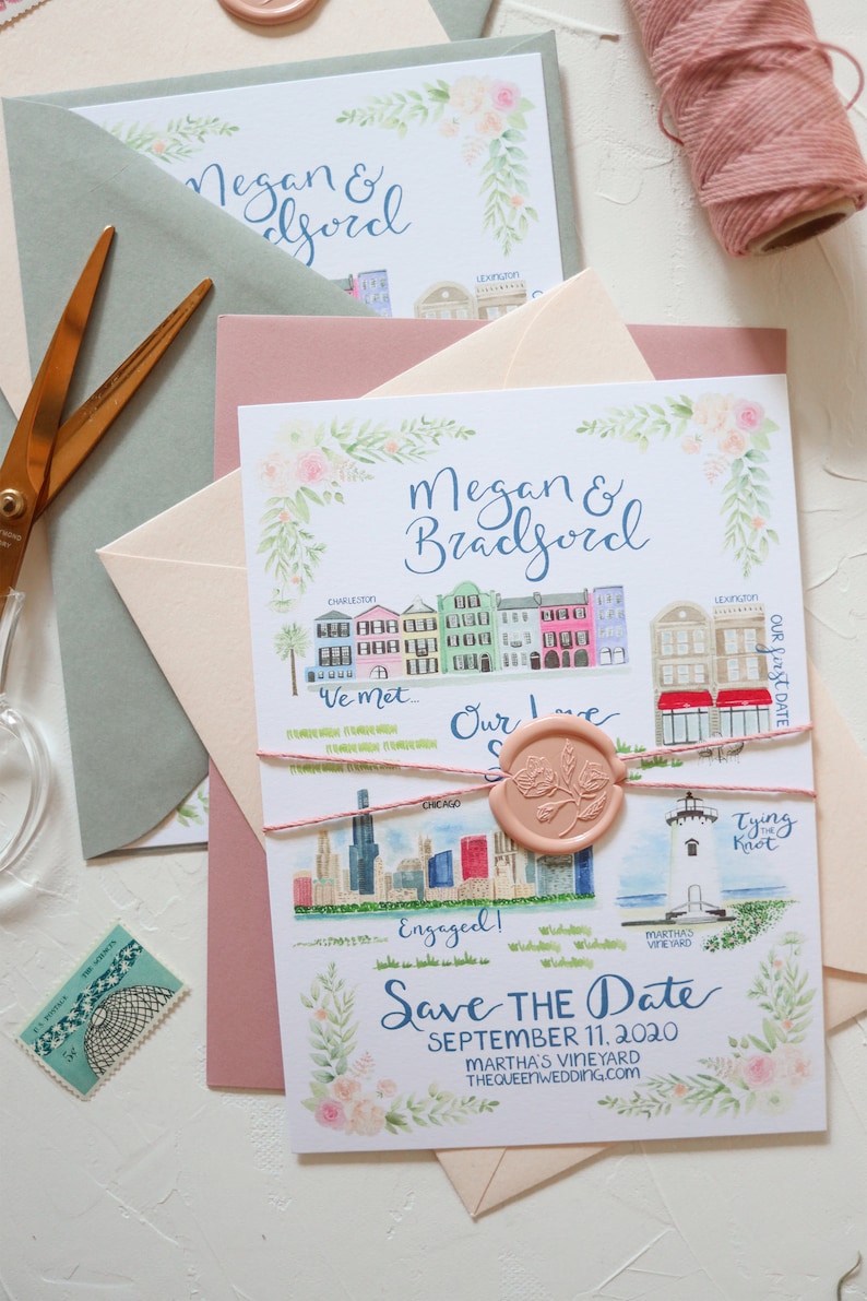 K&ouml;nnte beinhalten: Save the Date Hochzeitskarte mit Aquarell-Illustrationen von Stadtlandschaften, darunter Charleston, Chicago und Martha's Vineyard. Die Einladung hat einen floralen Rand und den Text "Save the Date" in blauer Kalligraphie. Das Datum ist der 11. September 2020.