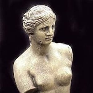 Venus de Milo Aphrodite Melos Sculpture Statue LOUVRE