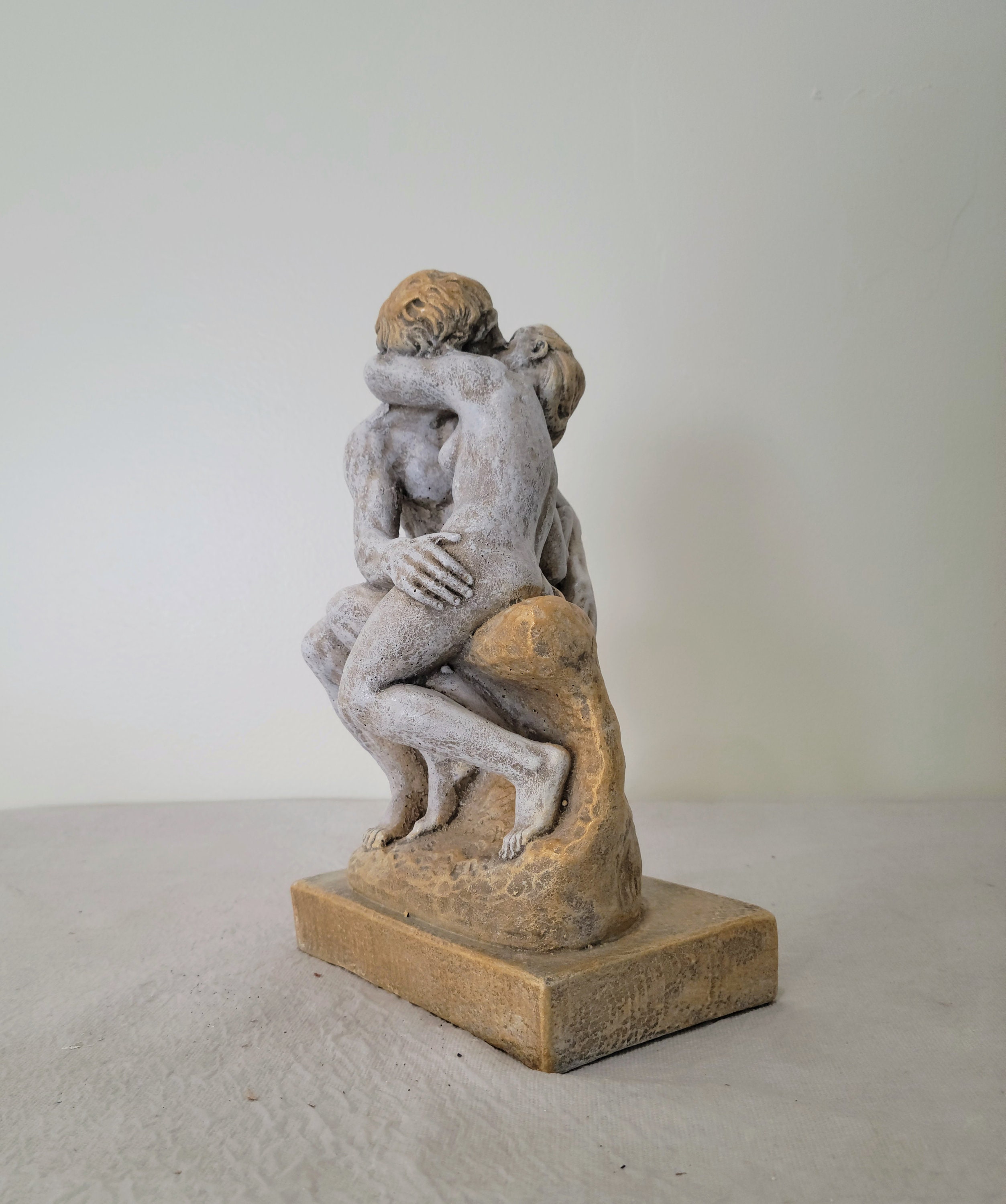 オーギュスト・ロダン『The Kiss（接吻）』スモールサイズ・レプリカ Amazon.co.jp: フランス Musee Rodin （ロダン美術館