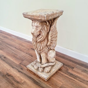 22" The Lion of Saint Mark Column Pedestal #33060
