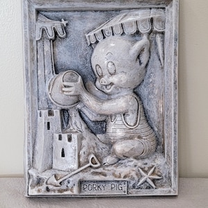 Warner Brothers Porky Pig Vintage Wall Plaque