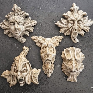 Set vintage di 5 targhe da muro mitologiche raffiguranti l'uomo verde gotico medievale Gargoyle