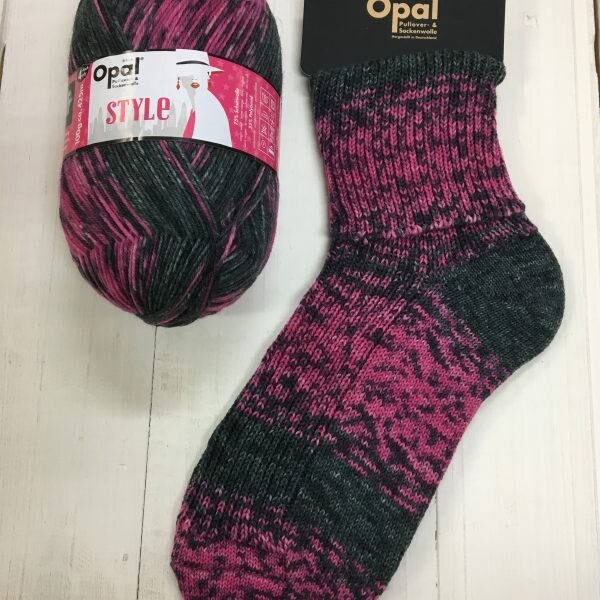 Noticeable 9540  - Style 4 ply Sock Yarn by Opal - sock wool
