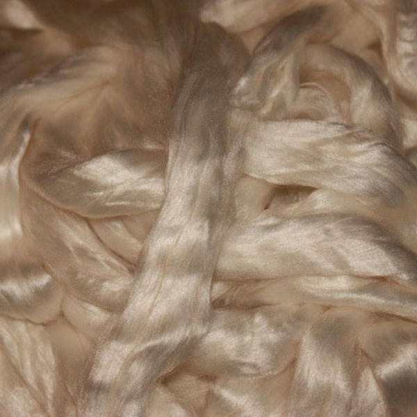 Bamboo Top 100 g - for spinning dying felting and blending