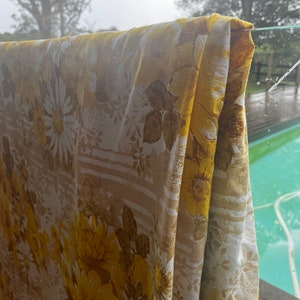 Vintage Eiderdown-Vintage quilt-Padded Throw-yellow floral quilt- Cot quilt Vintage home-Pram blanket