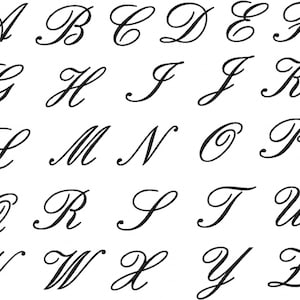Op de afbeelding: Een zwart-wit afbeelding van het alfabet in cursief schrift. Elke letter wordt afzonderlijk in een raster weergegeven.
