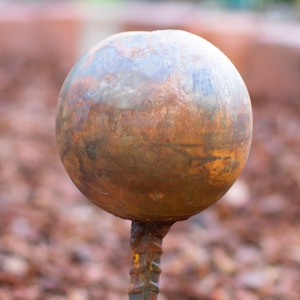 Garden Hose Stake Guides Set of 4 with Spiked Rebar Stakes 3in Diameter Steel Gazing Balls Rusted Patina Finish image 6