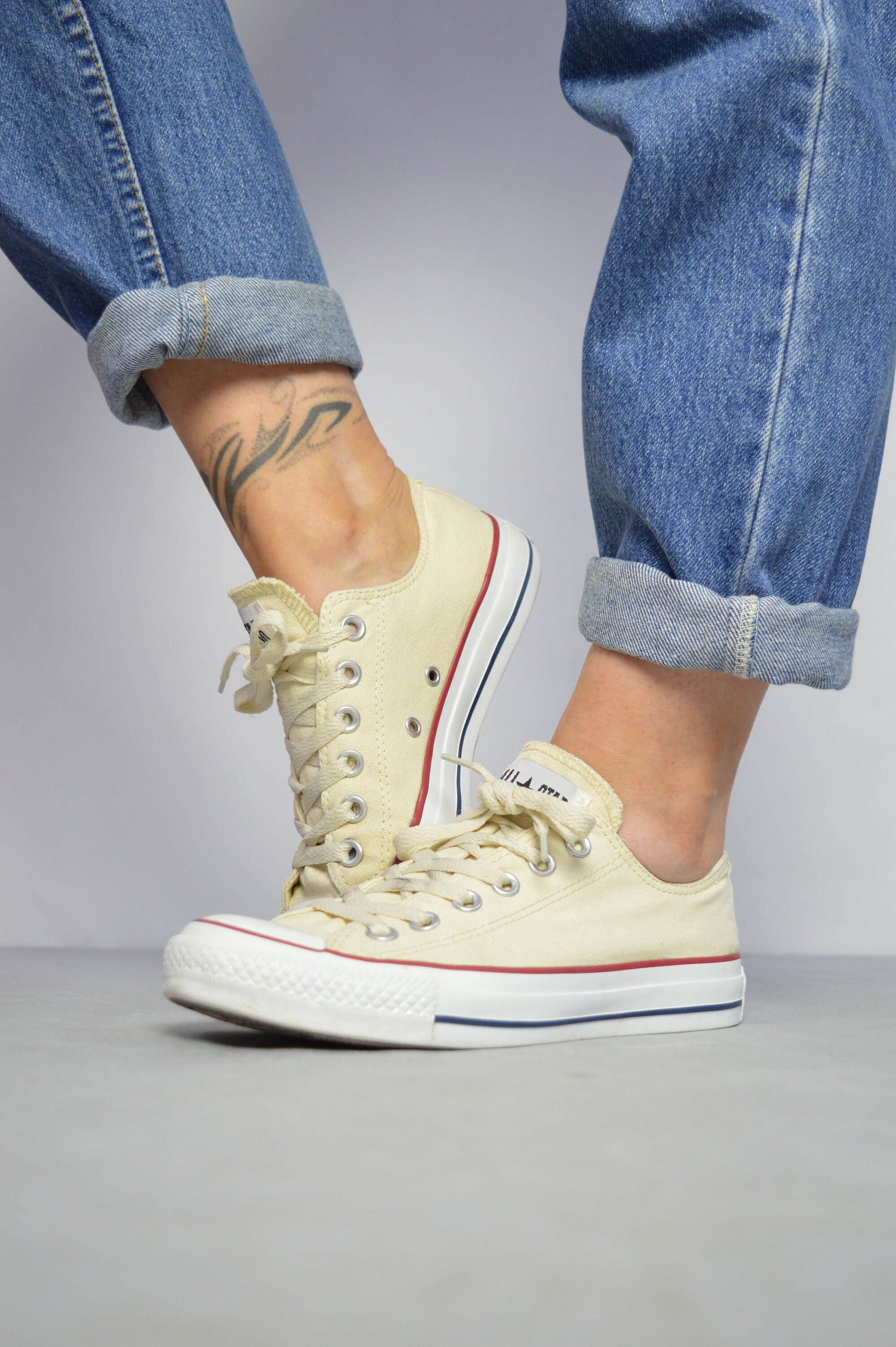 converse leather cream