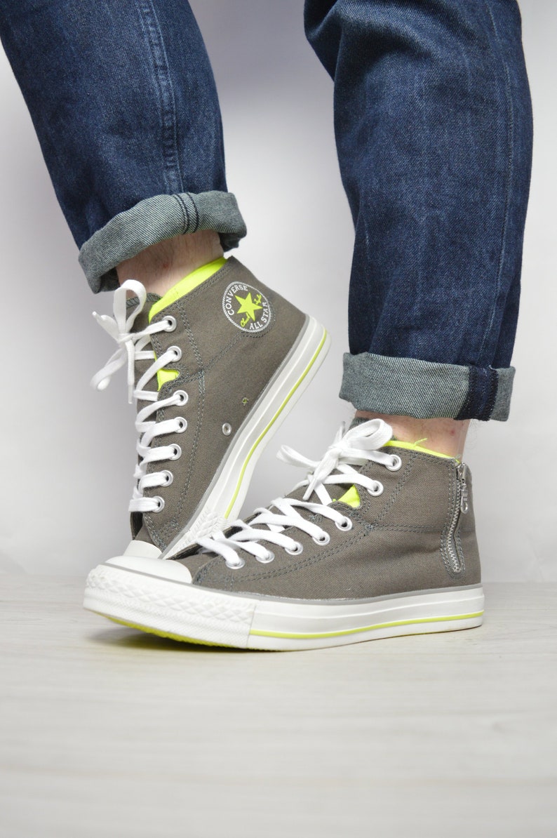 fluorescent converse