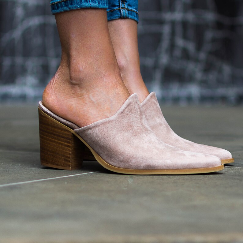pointed mules